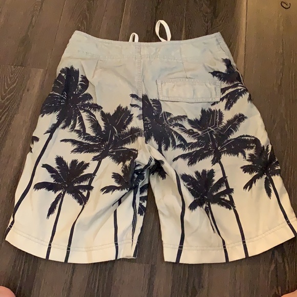 American Eagle Graphic Swim Shorts size 28 - Picture 4 of 4